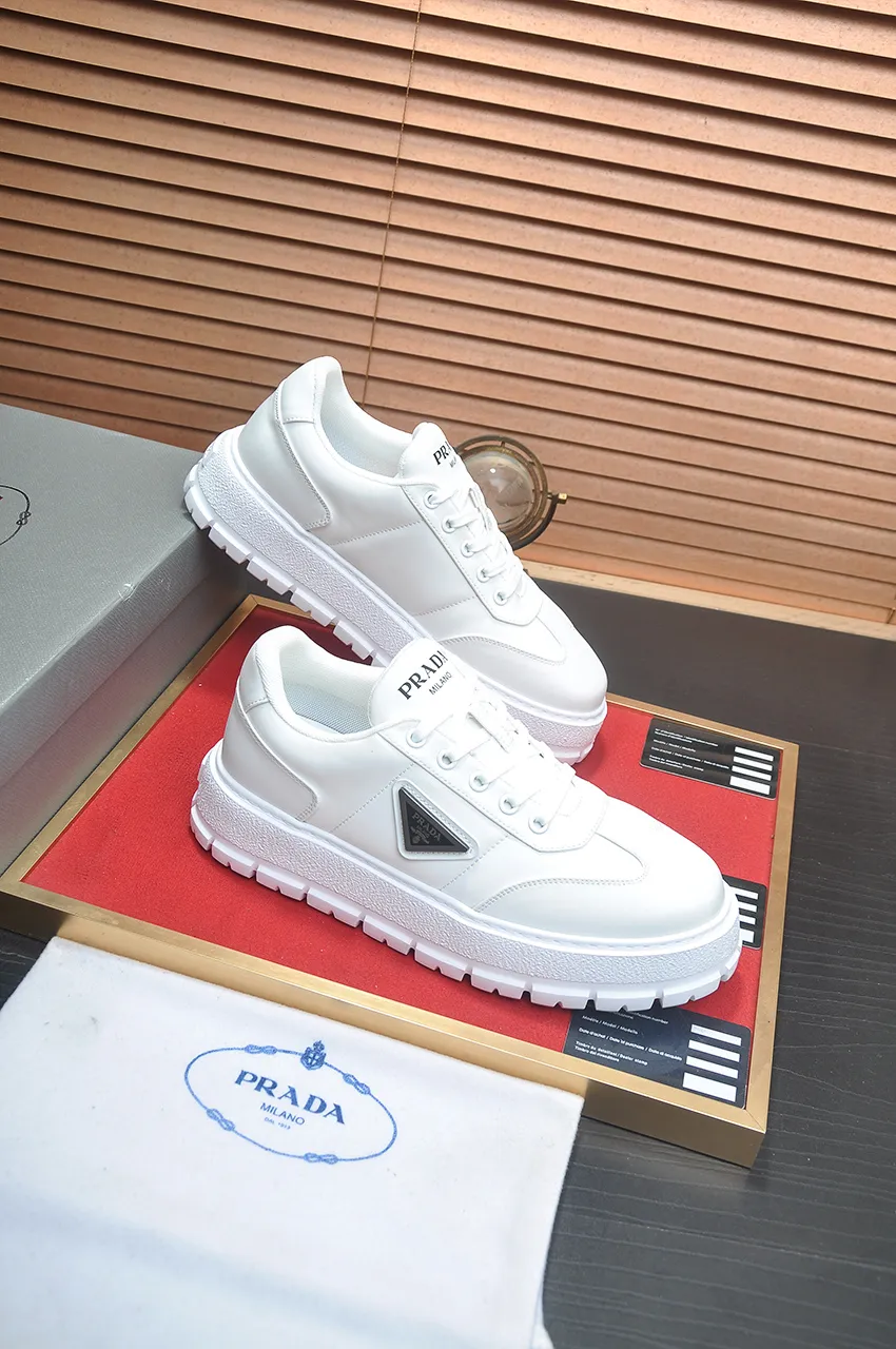 Men's shoes 💰580💶 [PRADA] Top original items, new seasonal styles, high-quality original items, top-grade high-mercerized cowhide combined with original breathable fabric + imported glue, imported stretch fabric inside with original cowhide feet, original thick outsole! Quality guaranteed! Code 38-45 (45 customized)